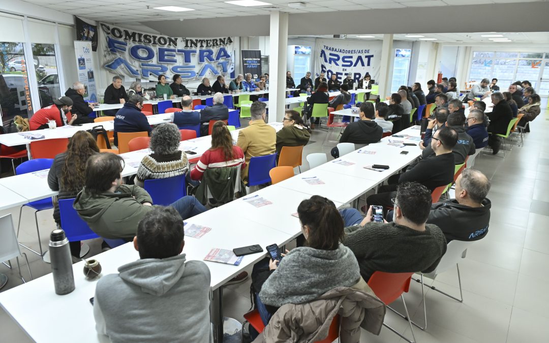 Charla sobre Reforma laboral en ARSAT